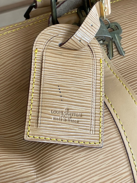 ルイヴィトン エピ （ブランドバッグ）の商品画像 - 査定依頼日：2025年8月11日 - 最高査定価格：60,000円