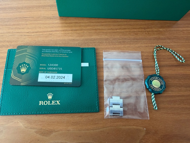 ロレックス パーペチュアル 12430（高級時計）の商品画像 - 査定依頼日：2025年11月15日 - 最高査定価格：1,210,000円