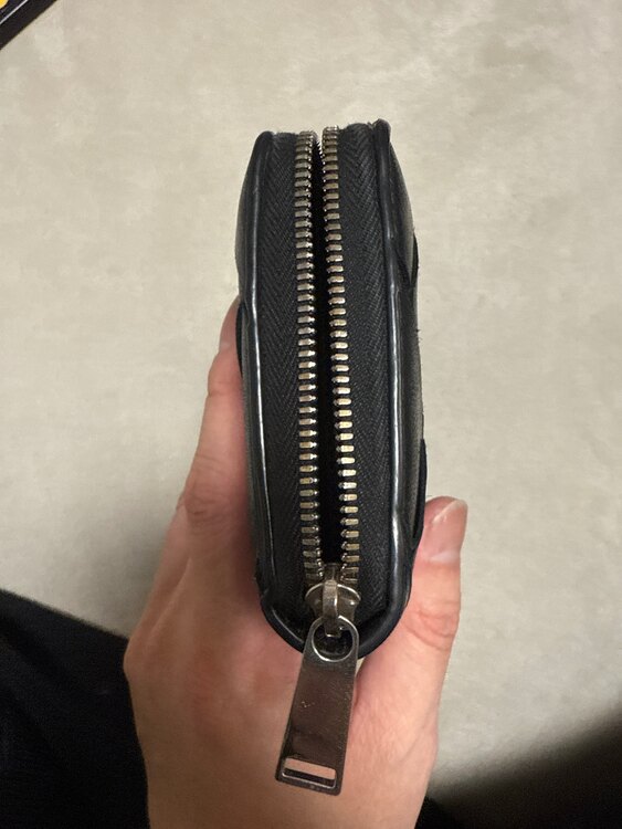 財布　P00872109A（ブランド財布・小物）の商品画像 - 査定依頼日：2025年3月31日 - 最高査定価格：30,000円