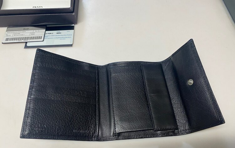 プラダ  （ブランドバッグ）の商品画像 - 査定依頼日：2025年1月30日 - 最高査定価格：2,000円