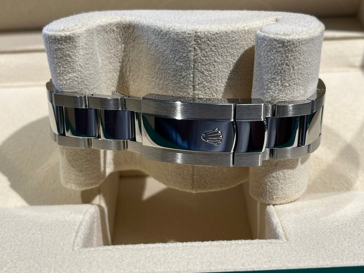 デイトジャスト41（高級時計）の商品画像 - 査定依頼日：2025年3月5日 - 最高査定価格：1,750,000円