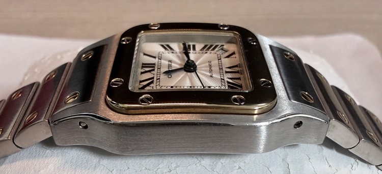 Cartier カルティエ サントス ガルベ 自動巻き Ref.2423（高級時計）の商品画像 - 査定依頼日：2026年9月17日 - 最高査定価格：580,000円