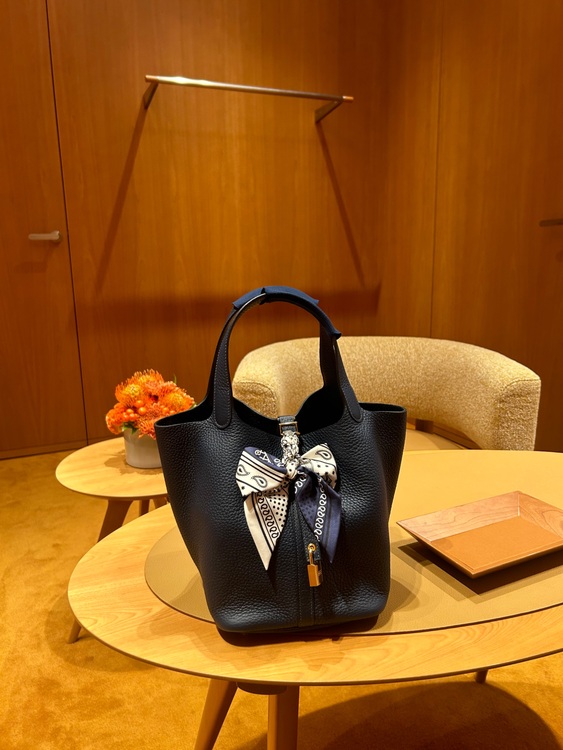 エルメス ピコタン （ブランドバッグ）の商品画像 - 査定依頼日：2025年7月27日 - 最高査定価格：600,000円