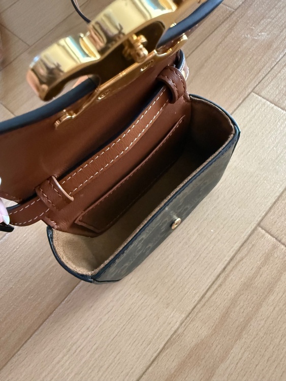 ミニショルダーバッグ（ブランドバッグ）の商品画像 - 査定依頼日：2026年2月28日 - 最高査定価格：86,000円