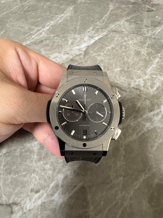 ウブロ クラシックフュージョン （高級時計）の商品画像 - 査定依頼日：2025年9月7日 - 最高査定価格：750,000円