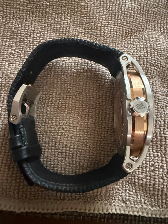 オーデマピゲ その他 15210CR.OO.A002CR.01 code 11.59（高級時計）の商品画像 - 査定依頼日：2025年7月14日 - 最高査定価格：2,800,000円