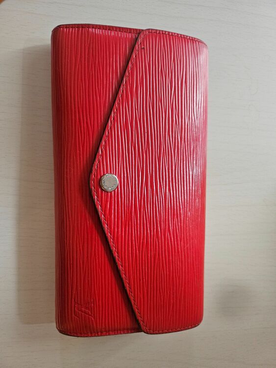 ルイヴィトン エピ （ブランドバッグ）の商品画像 - 査定依頼日：2025年7月20日 - 最高査定価格：25,000円