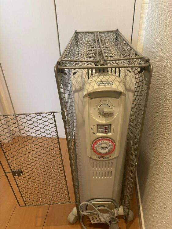 デロンギヒーター D091549EF（家電）の商品画像 - 査定依頼日：2025年11月16日 - 最高査定価格：1,500円