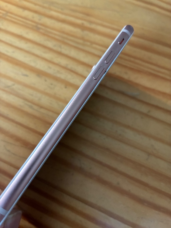 iPhone8 64GB SIMフリー（スマホ）の商品画像 - 査定依頼日：2026年4月13日 - 最高査定価格：2,000円