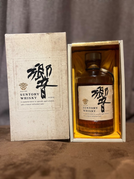 ウイスキー サントリー響 （お酒）の商品画像 - 査定依頼日：2025年10月17日 - 最高査定価格：30,000円