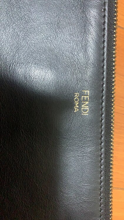 フェンディ  （ブランドバッグ）の商品画像 - 査定依頼日：2025年4月13日 - 最高査定価格：30,000円