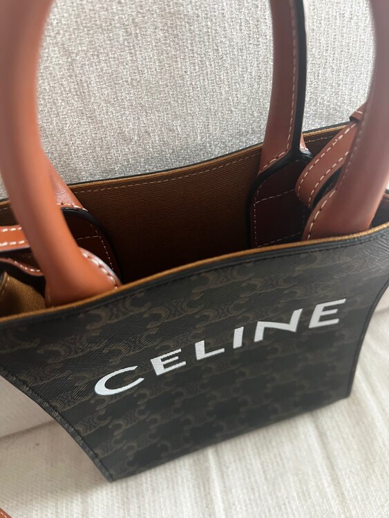 セリーヌ  （ブランドバッグ）の商品画像 - 査定依頼日：2025年3月25日 - 最高査定価格：105,000円