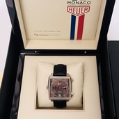 タグホイヤー モナコ CAW211（高級時計）の商品画像 - 査定依頼日：2025年8月27日 - 最高査定価格：570,000円