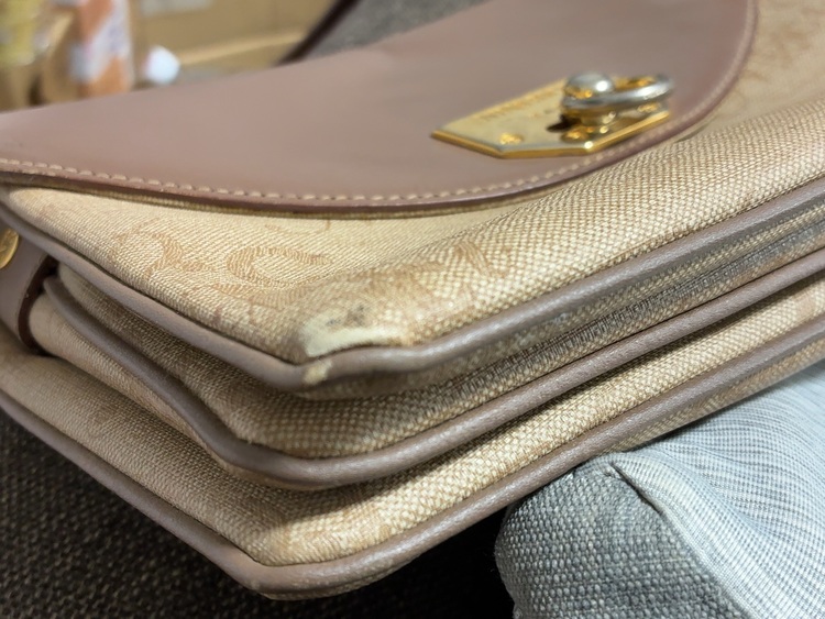 NINARICH ショルダーバッグ（ブランドバッグ）の商品画像 - 査定依頼日：2025年12月2日 - 最高査定価格：500円