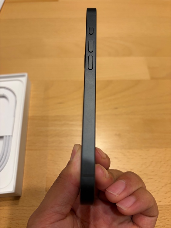 iPhone17e（スマホ）の商品画像 - 査定依頼日：2026年6月26日 - 最高査定価格：61,000円