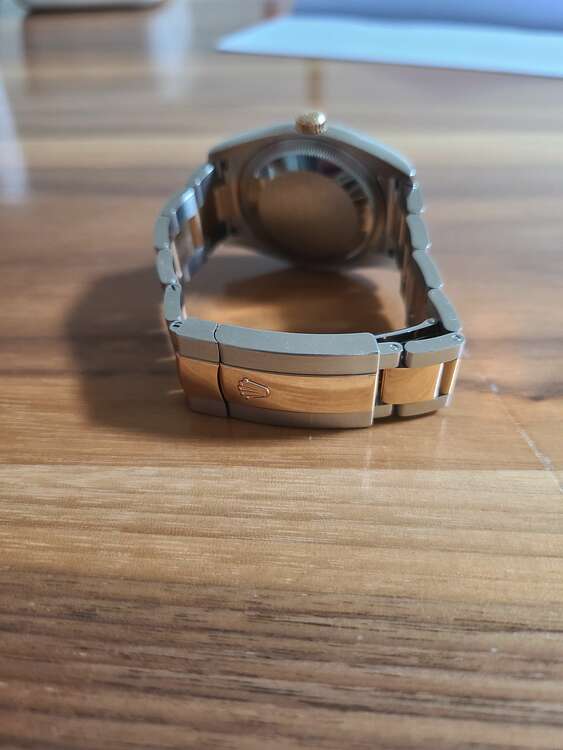 ロレックス デイトジャスト 116201（高級時計）の商品画像 - 査定依頼日：2025年3月13日 - 最高査定価格：1,060,000円