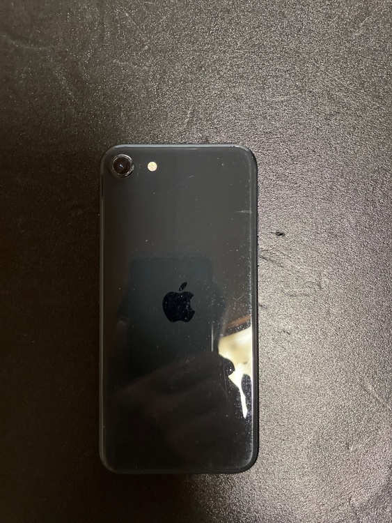 iPhone iPhone SE (第 2 世代) 64GB docomo（スマホ）の商品画像 - 査定依頼日：2026年9月30日 - 最高査定価格：8,000円