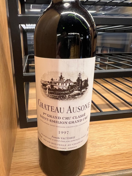 シャトーオーゾンヌ1997（お酒）の商品画像 - 査定依頼日：2026年1月19日 - 最高査定価格：43,000円