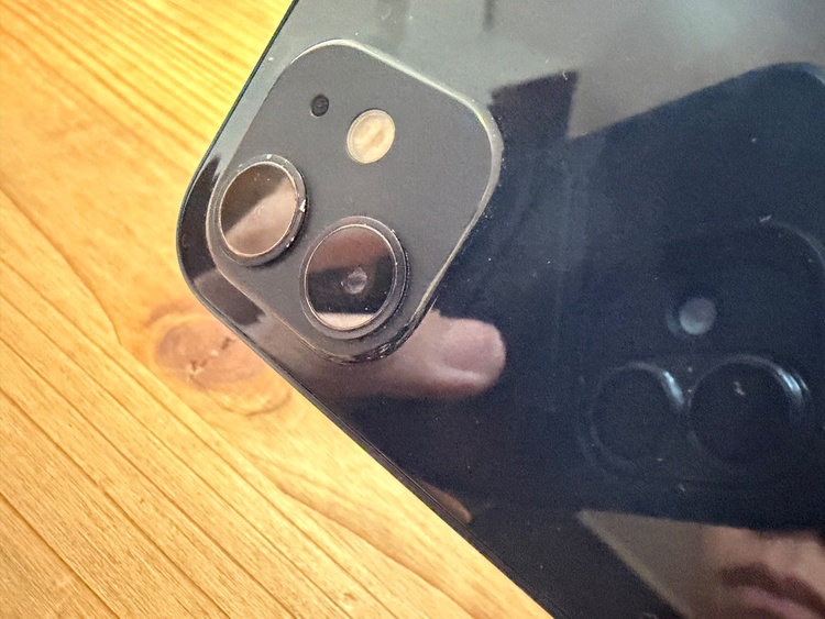 iPhone12（スマホ）の商品画像 - 査定依頼日：2026年5月27日 - 最高査定価格：26,000円