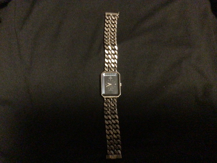 オメガのデヴル。ベルトの部分は４列のチェーンで文字盤はブルーです。目立った傷は無（高級時計）の商品画像 - 査定依頼日：2026年3月22日 - 最高査定価格：100,000円