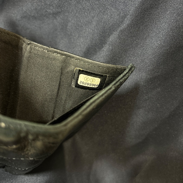 ボーイシャネル マトラッセ ココマーク スモールフラップ コンパクトウォレット（古着・ファッション）の商品画像 - 査定依頼日：2025年11月14日 - 最高査定価格：40,000円