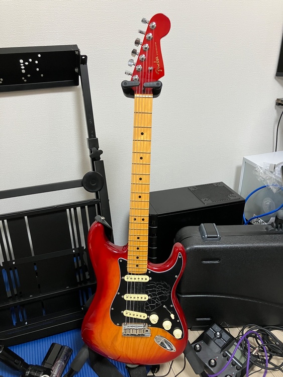 Fender american ultra luxe SSS（ピアノ・楽器・PA機材）の商品画像 - 査定依頼日：2025年12月12日 - 最高査定価格：200,000円