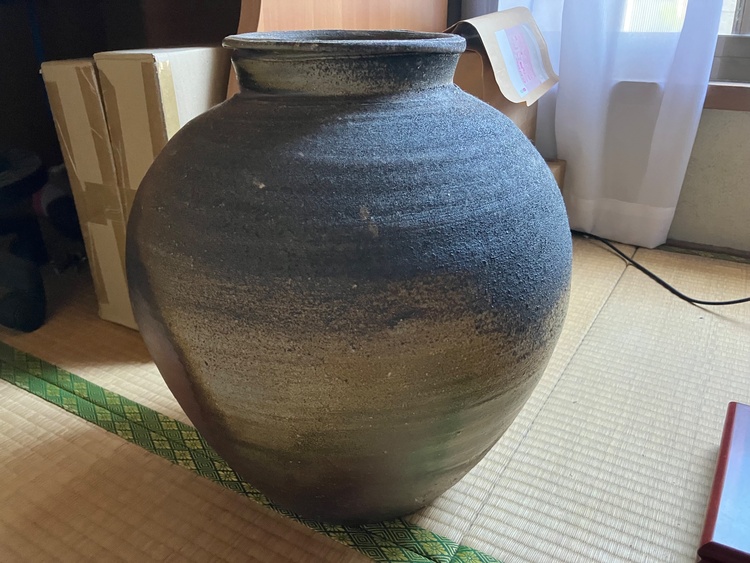 備前大壺(森本英助)（美術品・骨董品）の商品画像 - 査定依頼日：2026年9月9日 - 最高査定価格：3,000円