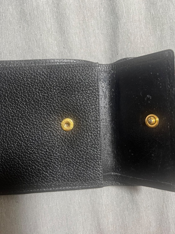 イブサンローラン  （ブランドバッグ）の商品画像 - 査定依頼日：2025年8月27日 - 最高査定価格：2,000円