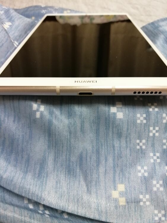 Huawei MediaPad M6（PC・タブレット）の商品画像 - 査定依頼日：2025年9月17日 - 最高査定価格：5,000円