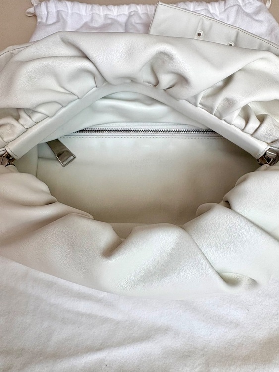 ボッテガ・ヴェネタ  （ブランドバッグ）の商品画像 - 査定依頼日：2025年10月10日 - 最高査定価格：110,000円