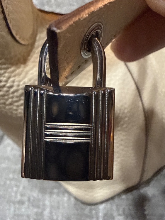 ピコタンロックPM（ブランドバッグ）の商品画像 - 査定依頼日：2025年12月21日 - 最高査定価格：320,000円