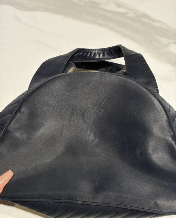 イブサンローラン  （ブランドバッグ）の商品画像 - 査定依頼日：2026年2月25日 - 最高査定価格：15,000円