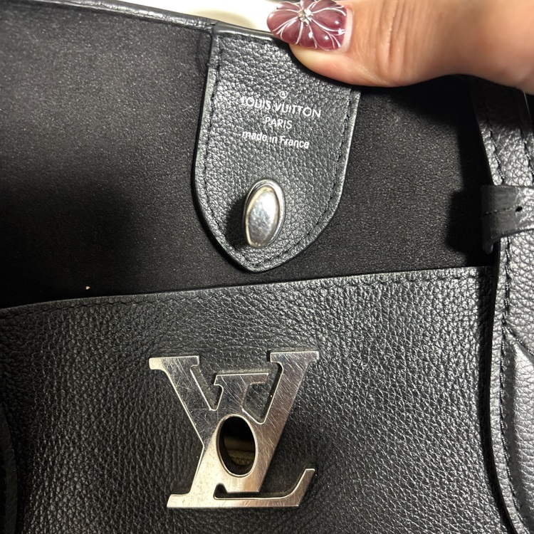 カバ（ブランドバッグ）の商品画像 - 査定依頼日：2025年8月3日 - 最高査定価格：100,000円