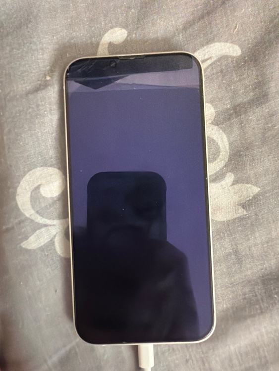iPhone 13 128GB SIMフリー（スマホ）の商品画像 - 査定依頼日：2026年5月10日 - 最高査定価格：36,000円