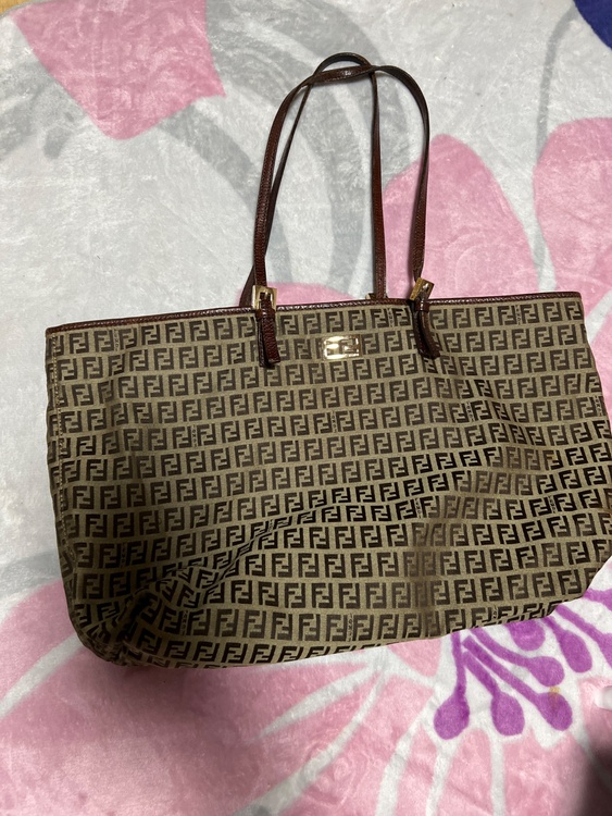 フェンディ  （ブランドバッグ）の商品画像 - 査定依頼日：2026年3月13日 - 最高査定価格：50,000円