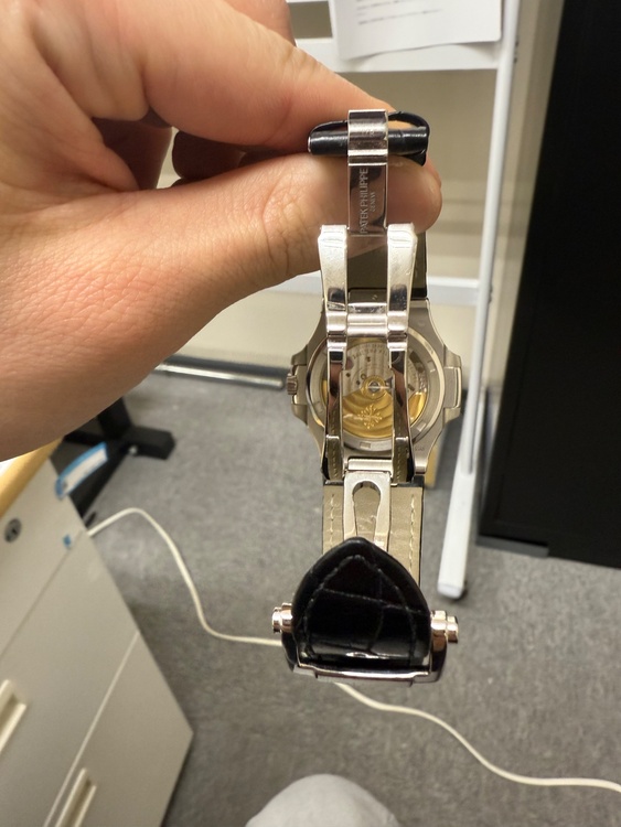 パテックフィリップ ノーチラス （高級時計）の商品画像 - 査定依頼日：2026年1月22日 - 最高査定価格：10,000,000円