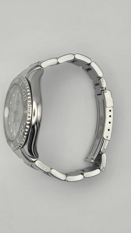 ロレックス ヨットマスター 16622（高級時計）の商品画像 - 査定依頼日：2025年11月25日 - 最高査定価格：1,380,000円