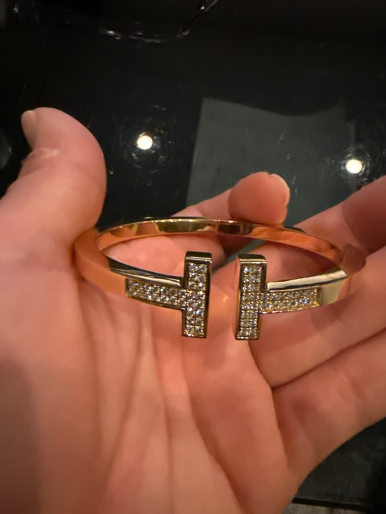 ティファニー　Tスクエアバングル　ダイヤ入り　18kイエローゴールド（金・貴金属）の商品画像 - 査定依頼日：2026年1月12日 - 最高査定価格：1,000,000円