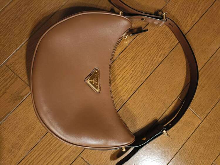 プラダ  （ブランドバッグ）の商品画像 - 査定依頼日：2025年3月28日 - 最高査定価格：200,000円