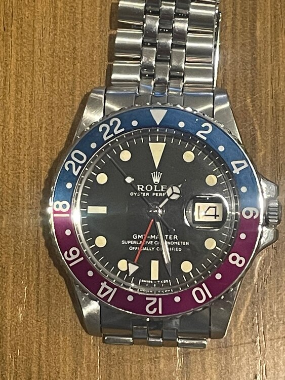 Rolex GMTマスター（高級時計）の商品画像 - 査定依頼日：2025年3月14日 - 最高査定価格：2,000,000円