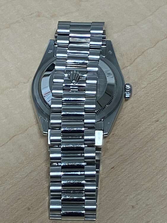 ロレックス デイデイト （高級時計）の商品画像 - 査定依頼日：2025年2月2日 - 最高査定価格：3,790,000円