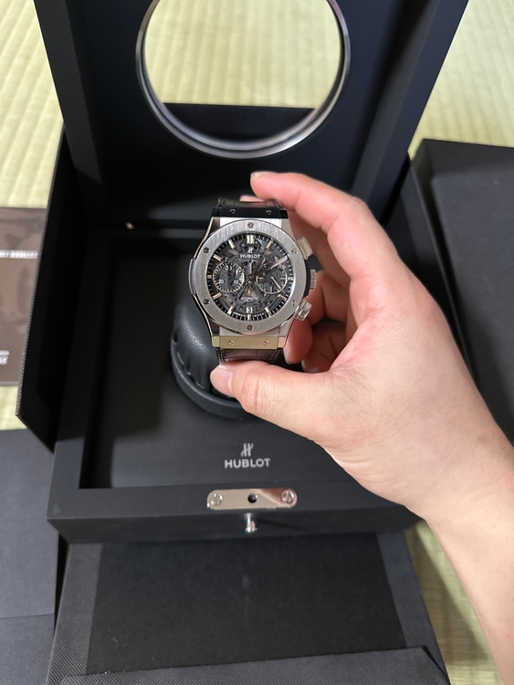 ウブロ クラシックフュージョン 525.NX.0170.Lr（高級時計）の商品画像 - 査定依頼日：2025年6月15日 - 最高査定価格：910,000円