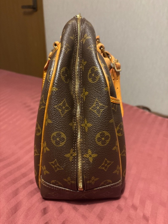 ドーヴィル（ブランドバッグ）の商品画像 - 査定依頼日：2025年12月18日 - 最高査定価格：60,000円