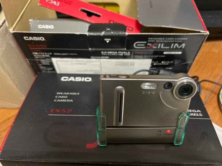 デジタルカメラ　カシオ（カメラ）の商品画像 - 査定依頼日：2025年3月26日 - 最高査定価格：6,000円