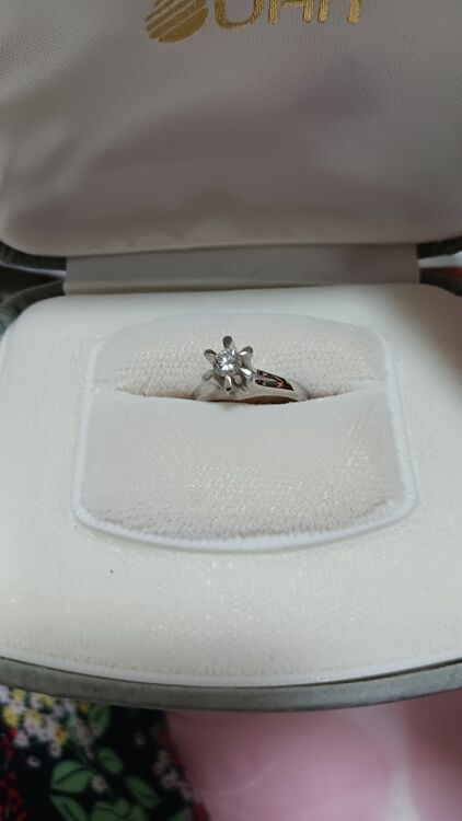 立爪　ダイヤモンドリング（金・貴金属）の商品画像 - 査定依頼日：2025年7月4日 - 最高査定価格：100,000円