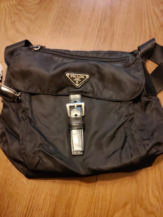 ショルダー（ブランドバッグ）の商品画像 - 査定依頼日：2025年10月13日 - 最高査定価格：40,000円