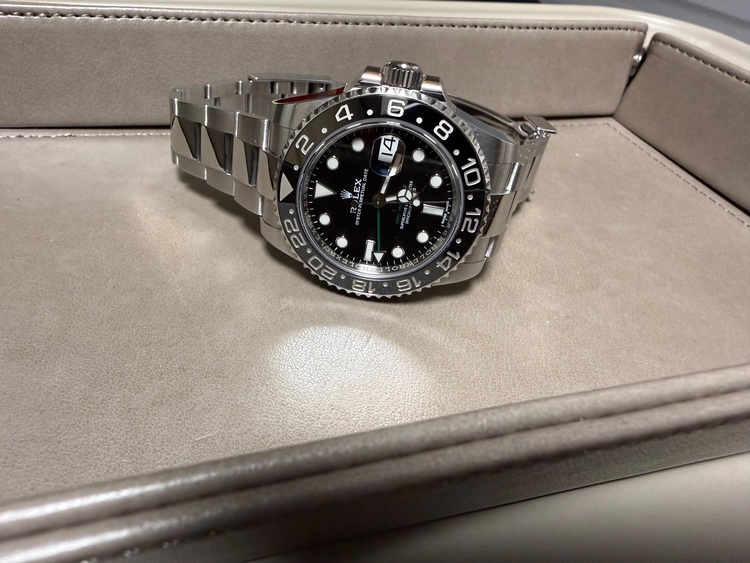 ロレックス GMTマスター 116710（高級時計）の商品画像 - 査定依頼日：2025年11月14日 - 最高査定価格：2,000,000円
