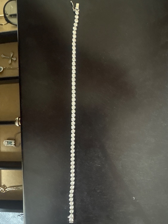 テニスブレスレット（金・貴金属）の商品画像 - 査定依頼日：2025年9月23日 - 最高査定価格：150,000円