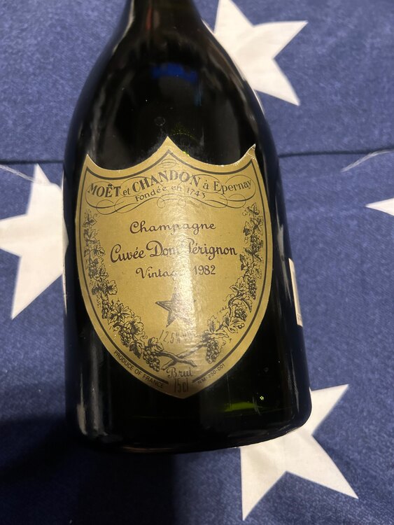 シャンパン ドン・ペリニヨン （お酒）の商品画像 - 査定依頼日：2025年3月23日 - 最高査定価格：23,000円