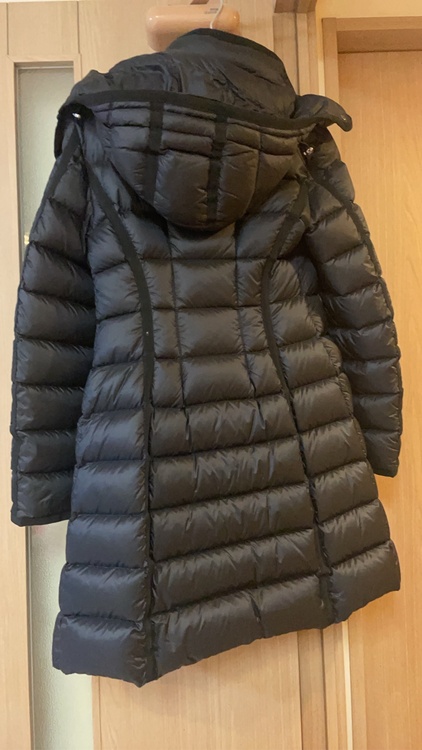 モンクレール　エルミンヌ ダウンコート（古着・ファッション）の商品画像 - 査定依頼日：2025年12月24日 - 最高査定価格：98,000円